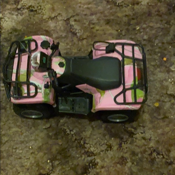 Toy quad. - Picture 2 of 6